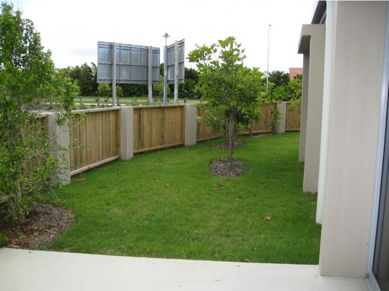 15 Peppermint Crescent, Sippy Downs QLD 4556