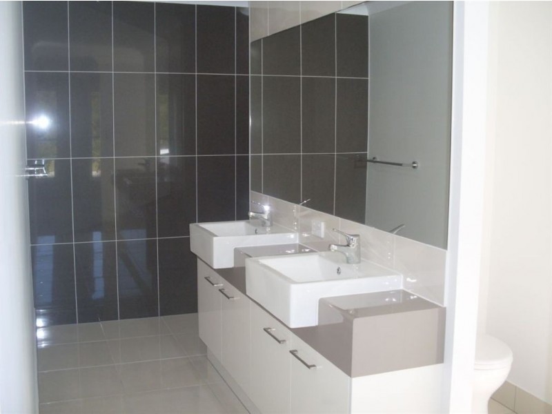 10 Lark Cct, Mountain Creek QLD 4557