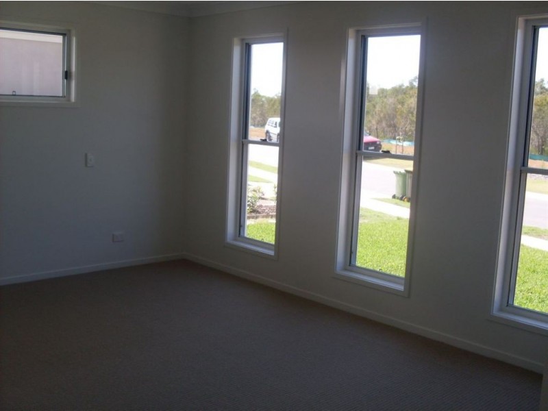10 Lark Cct, Mountain Creek QLD 4557