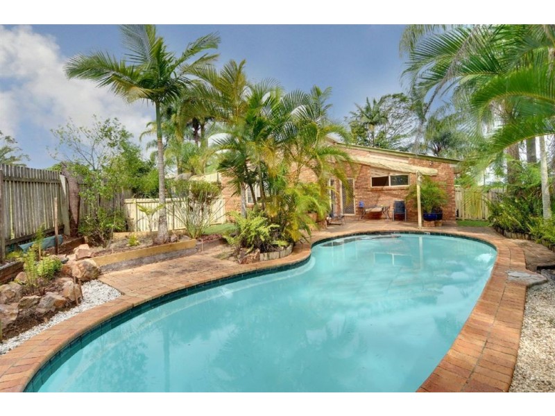 7 Warrina St, Mooloolaba QLD 4557