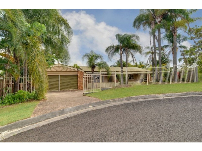 7 Warrina St, Mooloolaba QLD 4557