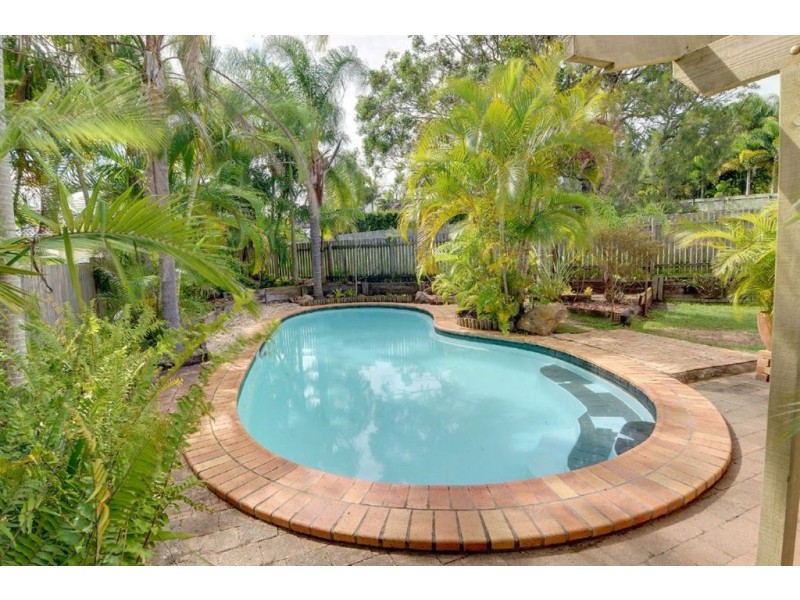 7 Warrina St, Mooloolaba QLD 4557