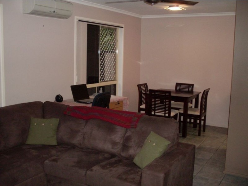 2/32 Cooinda Cr, Maroochydore QLD 4558