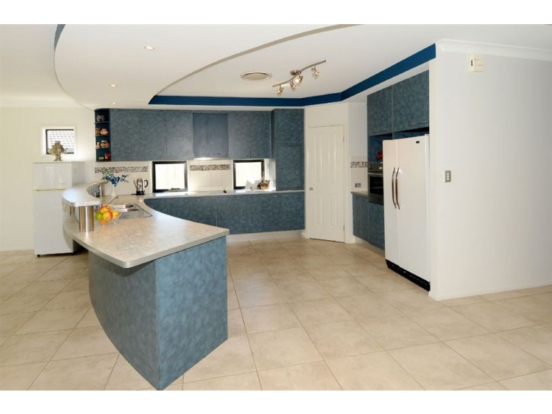 4 Coney Court, Mountain Creek QLD 4557