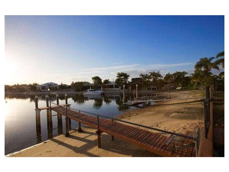 8 Carwoola Crescent, Mooloolaba QLD 4557