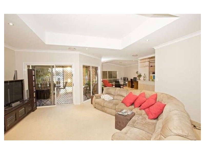 8 Carwoola Crescent, Mooloolaba QLD 4557