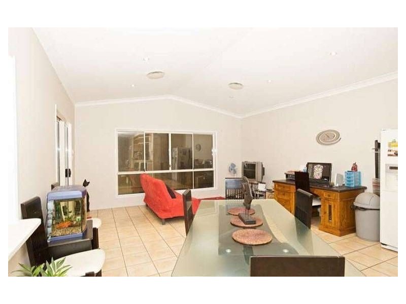 8 Carwoola Crescent, Mooloolaba QLD 4557