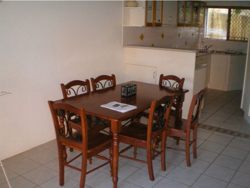 2/3 Barooga Crescent, Mooloolaba QLD 4557