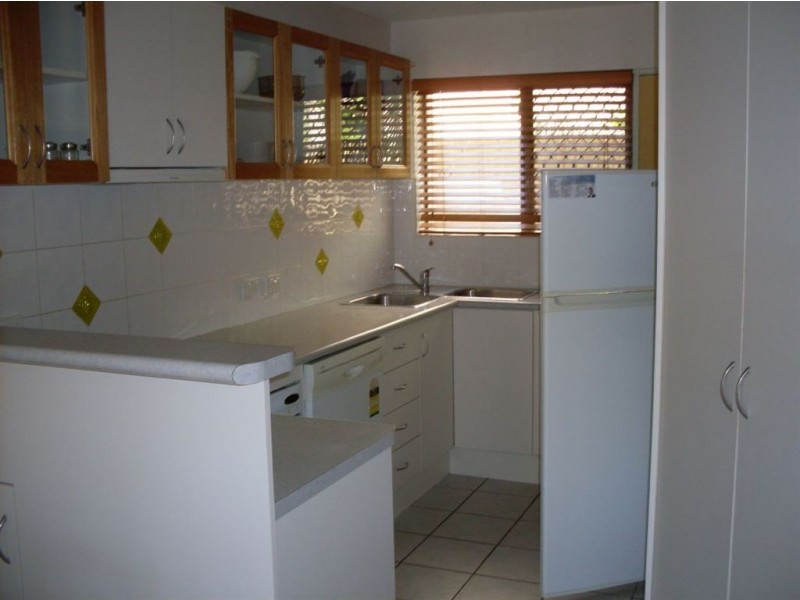 2/3 Barooga Crescent, Mooloolaba QLD 4557