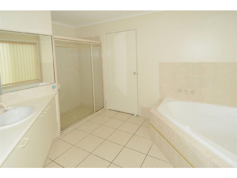 8 Villa Court, Currimundi QLD 4551