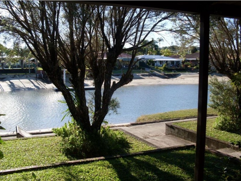 34 Tarwarri Crescent, Mooloolaba QLD 4557