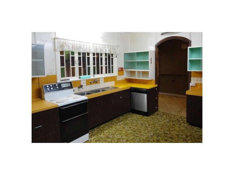 10 Coronation Drive, Murgon QLD 4605