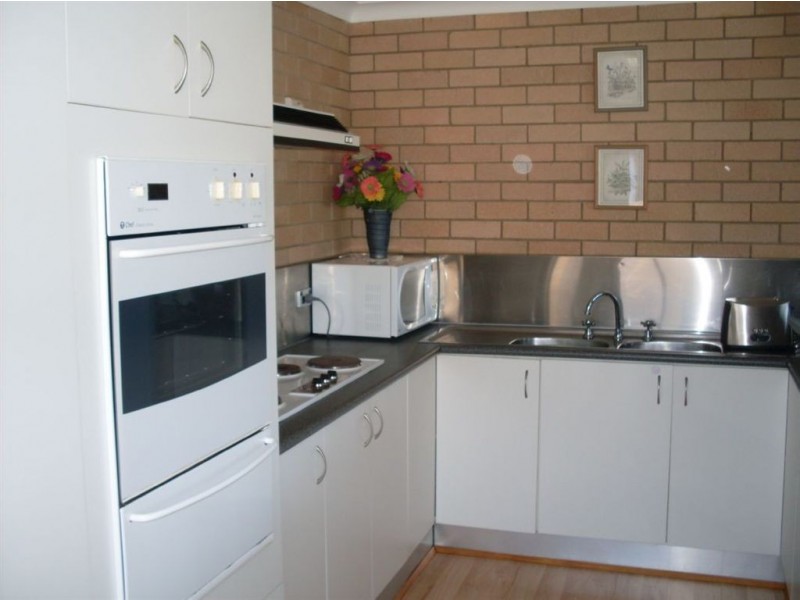 5/3 Quondong Crt, Mooloolaba QLD 4557