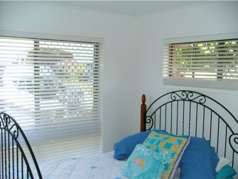 15 Bandaroo St, Warana QLD 4575