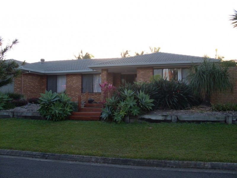2 Applegin Court, Mooloolaba QLD 4557