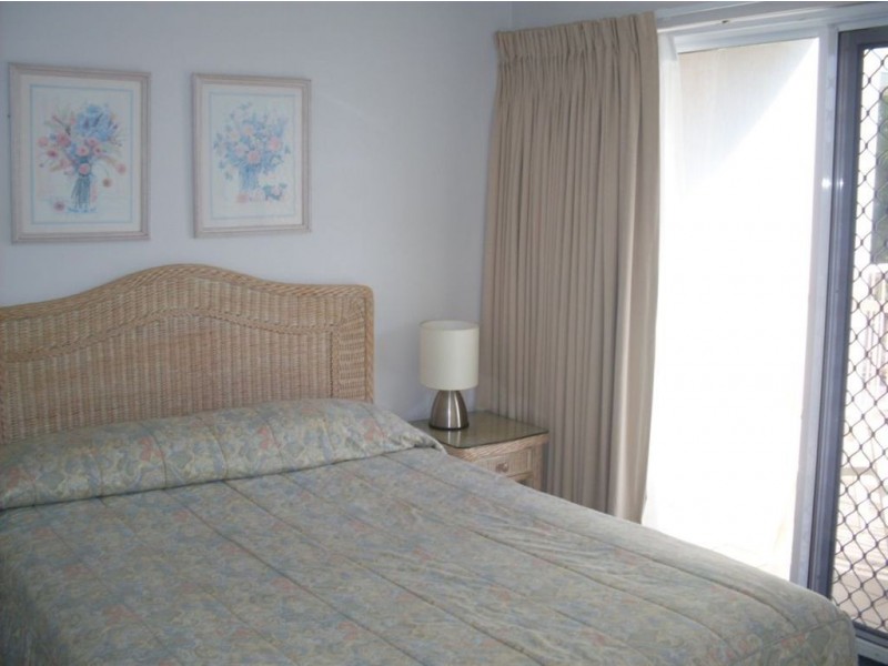 2/145 Lowanna Drive, Buddina QLD 4575