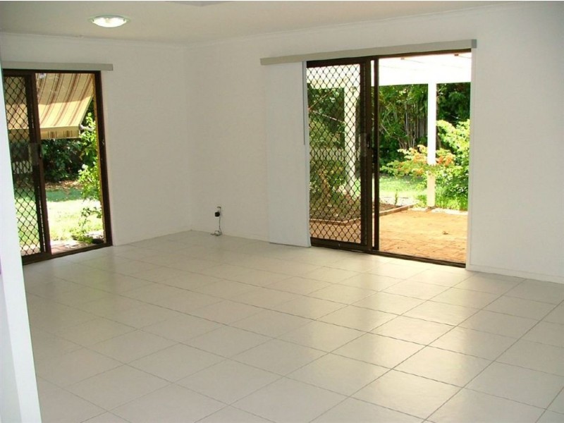 15 Bandaroo Street, Warana QLD 4575