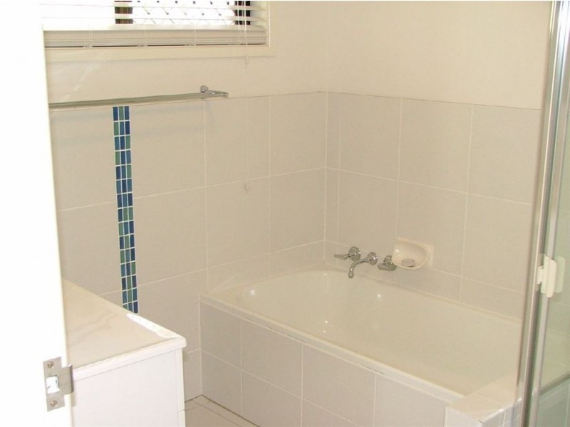 15 Bandaroo Street, Warana QLD 4575