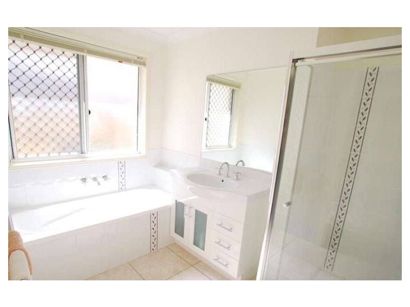 4 Leea Street, Sippy Downs QLD 4556