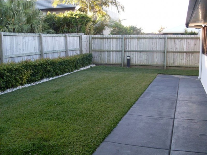 11 Wyanda St, Warana QLD 4575