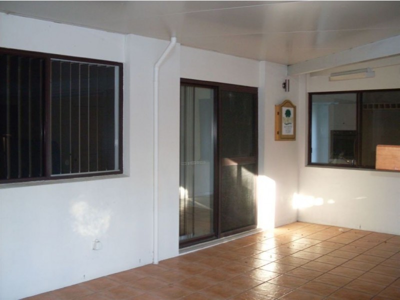 11 Wyanda St, Warana QLD 4575