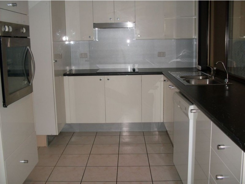 11 Wyanda St, Warana QLD 4575