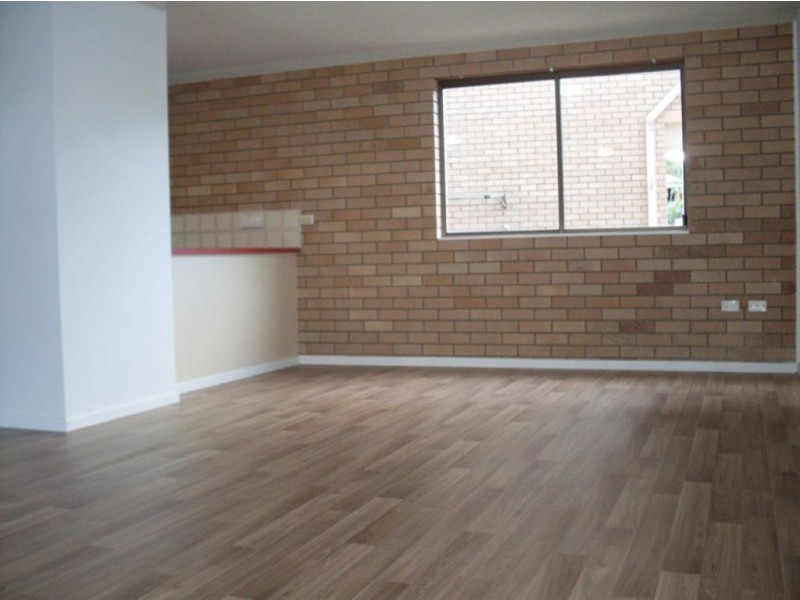 1/34 Goonawarra Dr, Mooloolaba QLD 4557