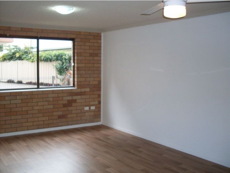 1/34 Goonawarra Dr, Mooloolaba QLD 4557