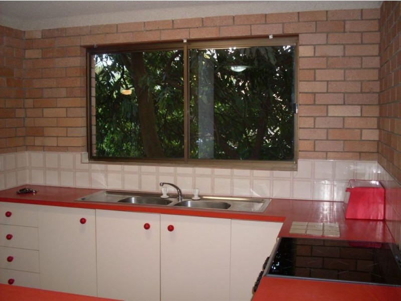 1/34 Goonawarra Dr, Mooloolaba QLD 4557