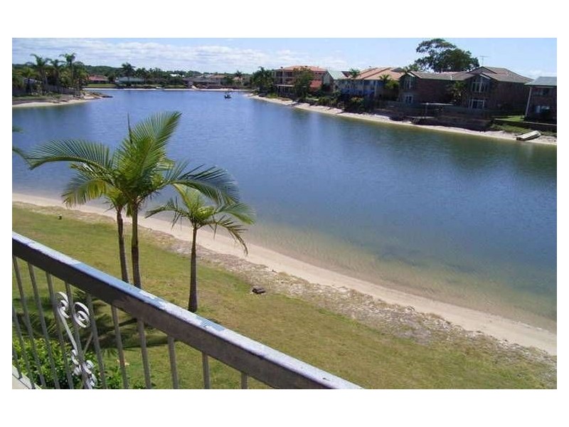 6/14-16 Akeringa Place, Mooloolaba QLD 4557