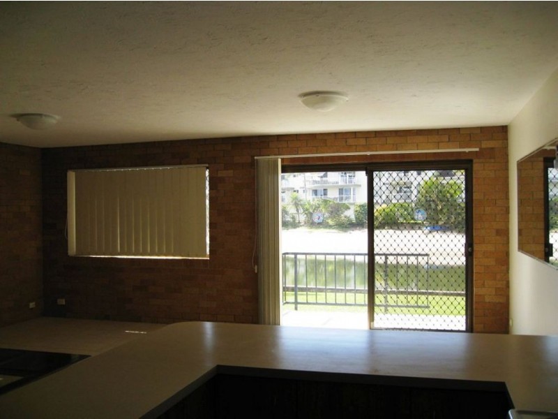 2/16 Woomba Place, Mooloolaba QLD 4557