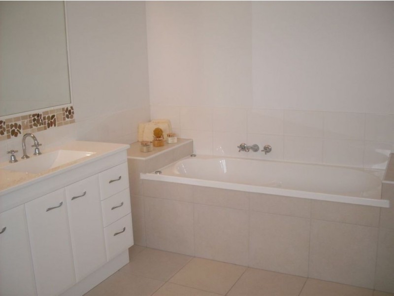 13 Osmanthus Close, Mountain Creek QLD 4557