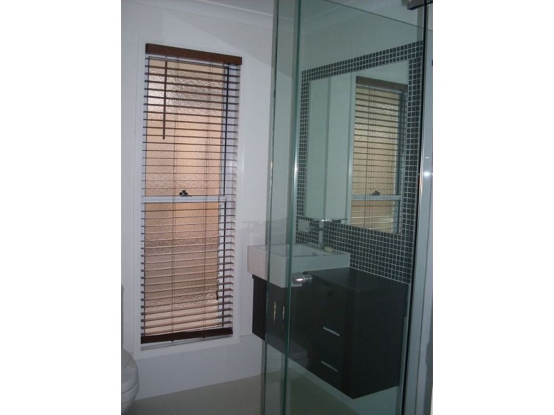 1A Robur St, Mountain Creek QLD 4557