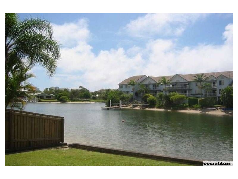 2/16 Woomba Place, Mooloolaba QLD 4557