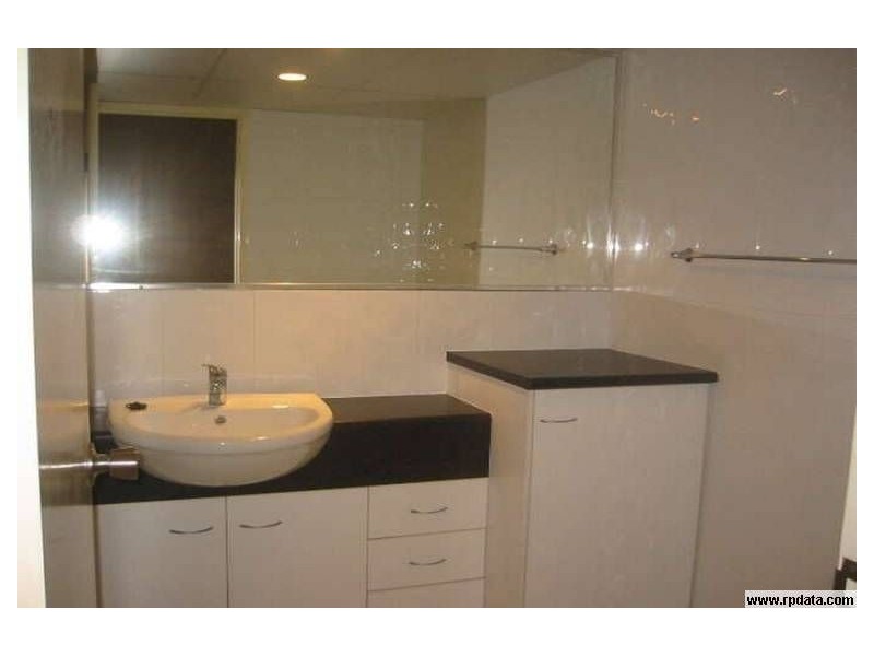 2/16 Woomba Place, Mooloolaba QLD 4557