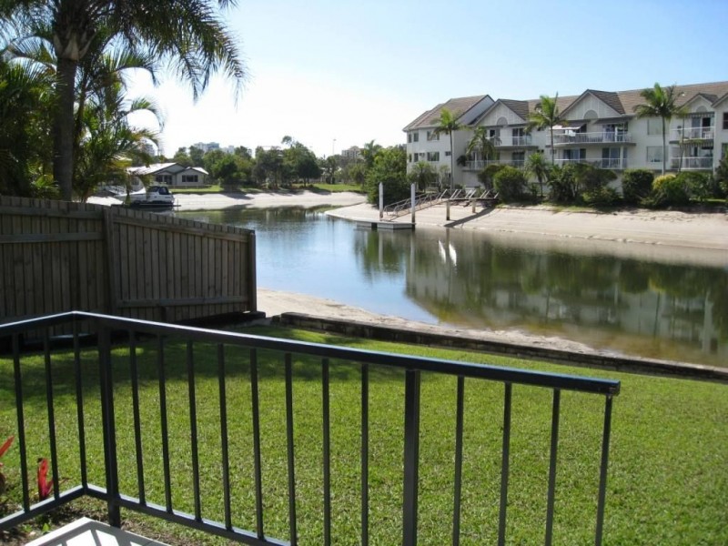 2/16 Woomba Pl, Mooloolaba QLD 4557