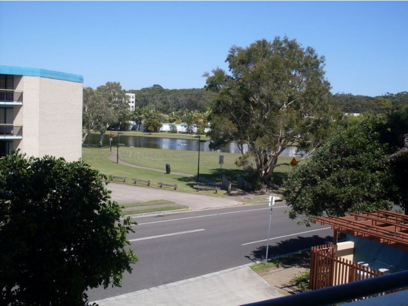 211/102 Alexandra Pde, Alexandra Headland QLD 4572