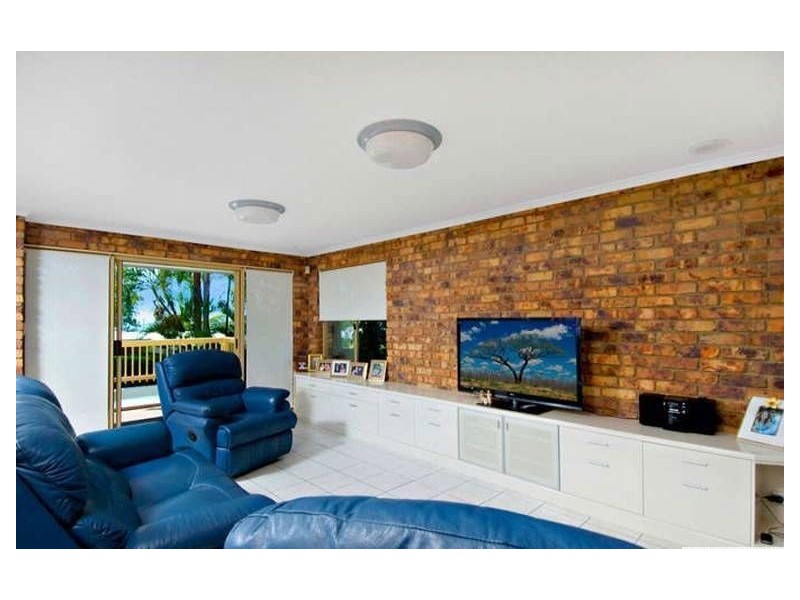 106 Buderim Avenue, Alexandra Headland QLD 4572