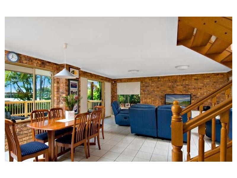 106 Buderim Avenue, Alexandra Headland QLD 4572