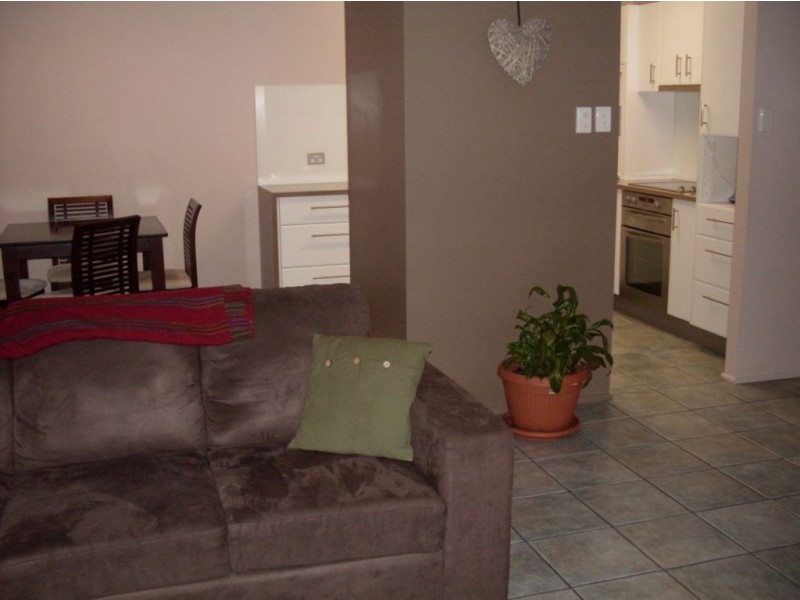 2/32 COOINDA CRESCENT, Maroochydore QLD 4558