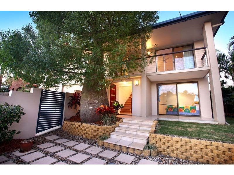 8 Toorumbee Drive, Mooloolaba QLD 4557