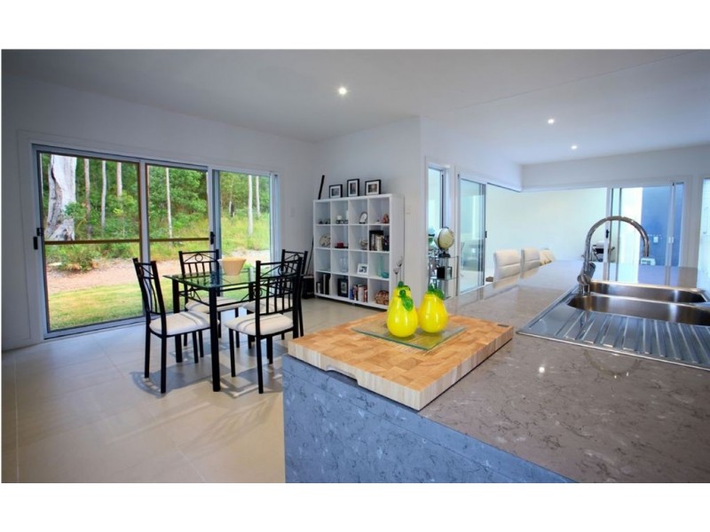 18 Mari Street, Alexandra Headland QLD 4572