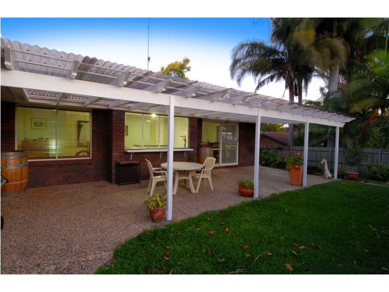 68 Palm Dr, Mooloolaba QLD 4557