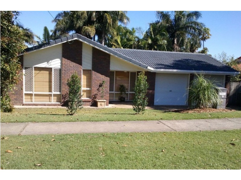 68 Palm Dr, Mooloolaba QLD 4557