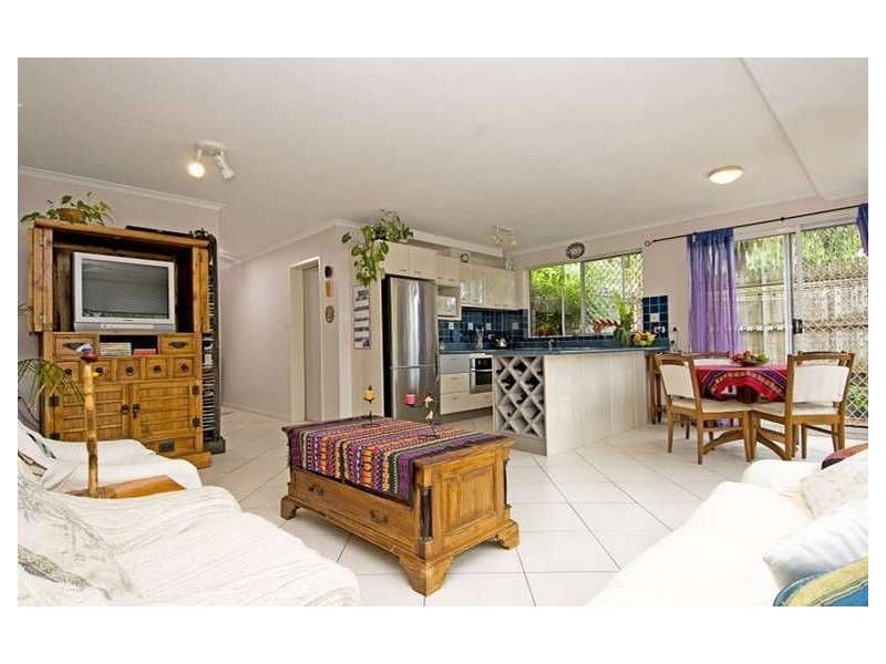 6/4 KALINDA AVENUE, Mooloolaba QLD 4557