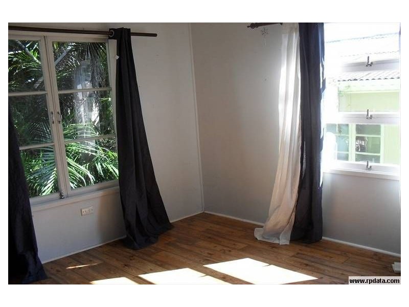 19 MARJORIE STREET, Mooloolaba QLD 4557