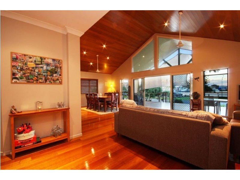 24 HARBOUR PARADE, Buddina QLD 4575