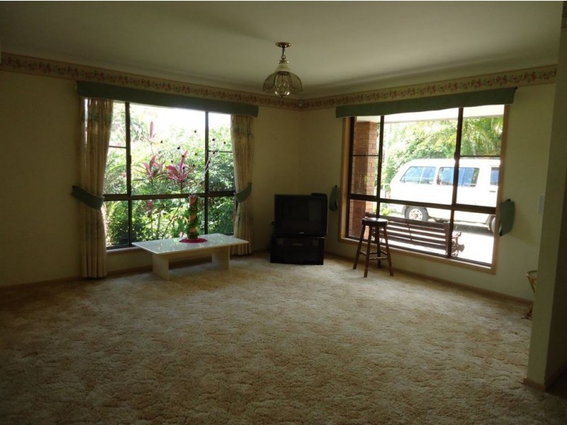 52 Ocean View Dr, Mooloolaba QLD 4557