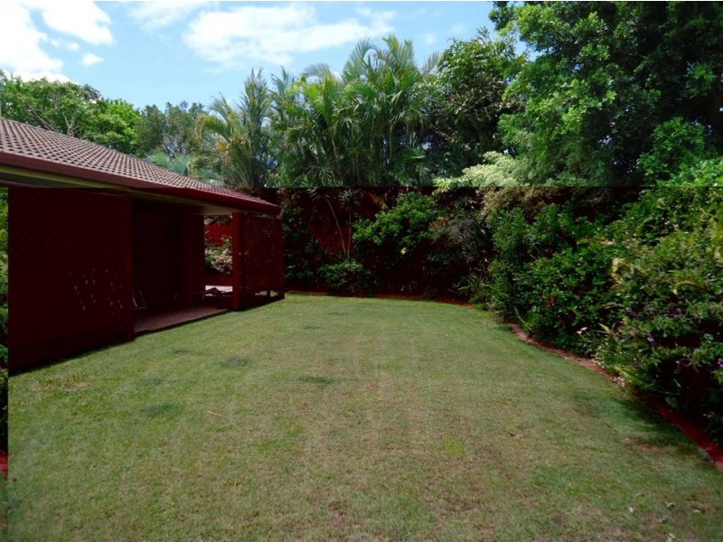 52 Ocean View Dr, Mooloolaba QLD 4557