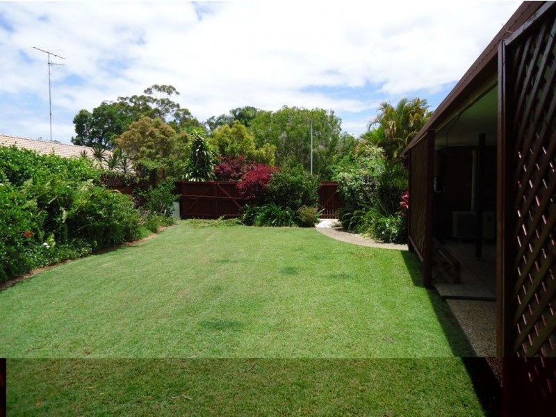 52 Ocean View Dr, Mooloolaba QLD 4557